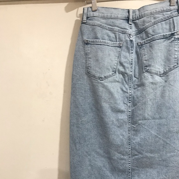 a.n.a a new approach light wash denim skirt size 4 - Picture 4 of 9